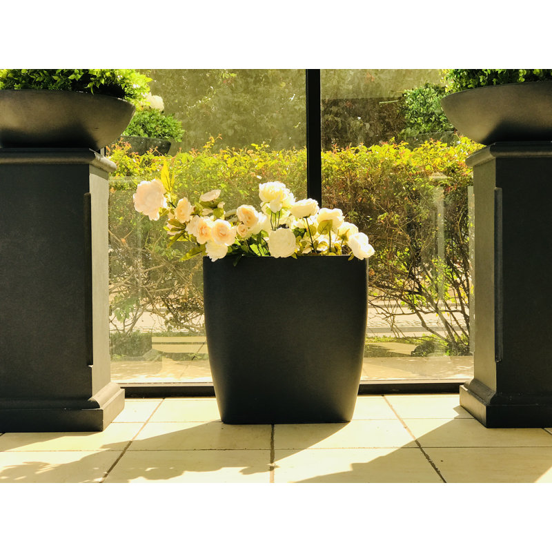 Pot à fleurs en béton Nordmeyer, H 11,4 po x l 30,7 po x P 30,7 po