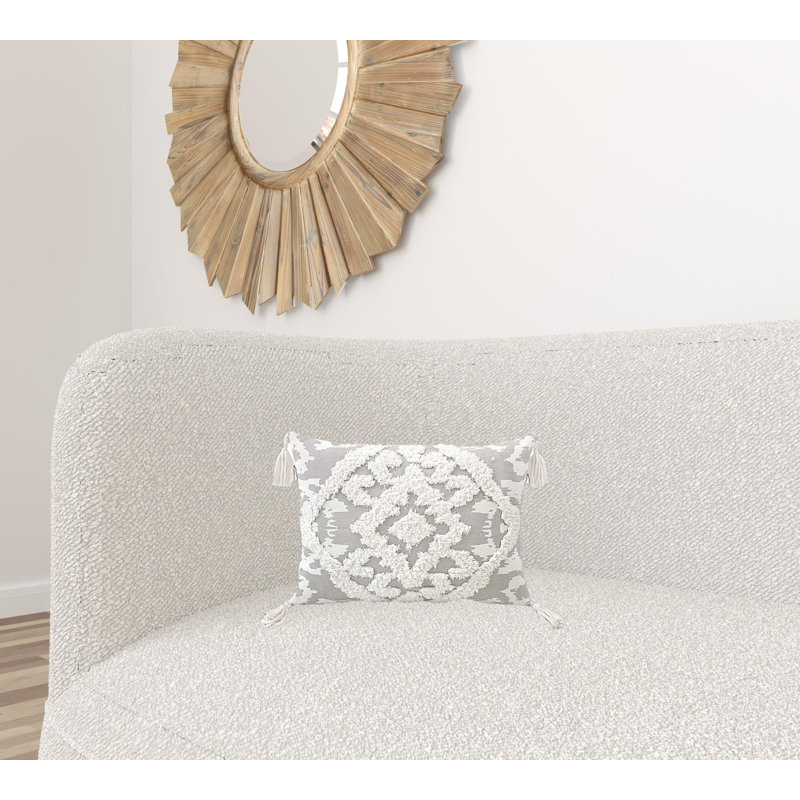 Coussin en coton et en damas avec fermeture à glissière et pompons, H 13 po x l 17 po, Gris / blanc, Rectangle