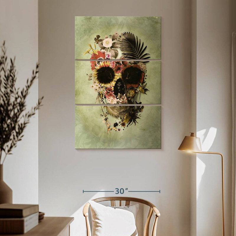 Hitzel Garden Skull Light, 65" H x 42" W