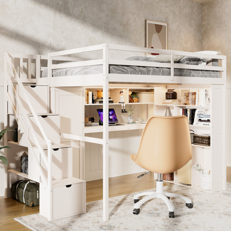 Lit mezzanine double beige avec garde-robe intégrée, bureau, rangement et espace de rangement pour les chambres à coucher compactes avec éclairage intégré, petit
