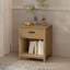 Table de chevet moderne en bois avec tiroir et tablette ouverte, table de bout à finition brun naturel | Idée de cadeau