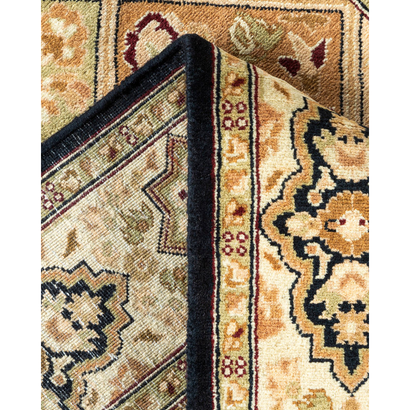 Classic One-of-a-Kind 2'8" X 4'1" Hand Knotted Area Rug