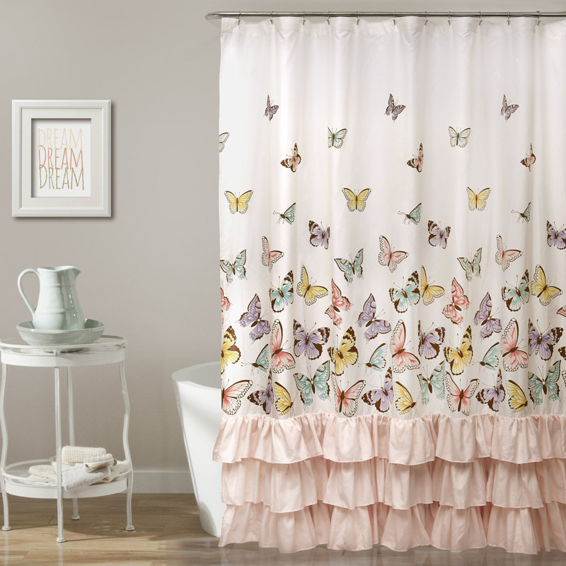 Rideau de douche Butterfly | Décoration de salle de bain en tissu texturé à volants, 72 po x 72 po, rose