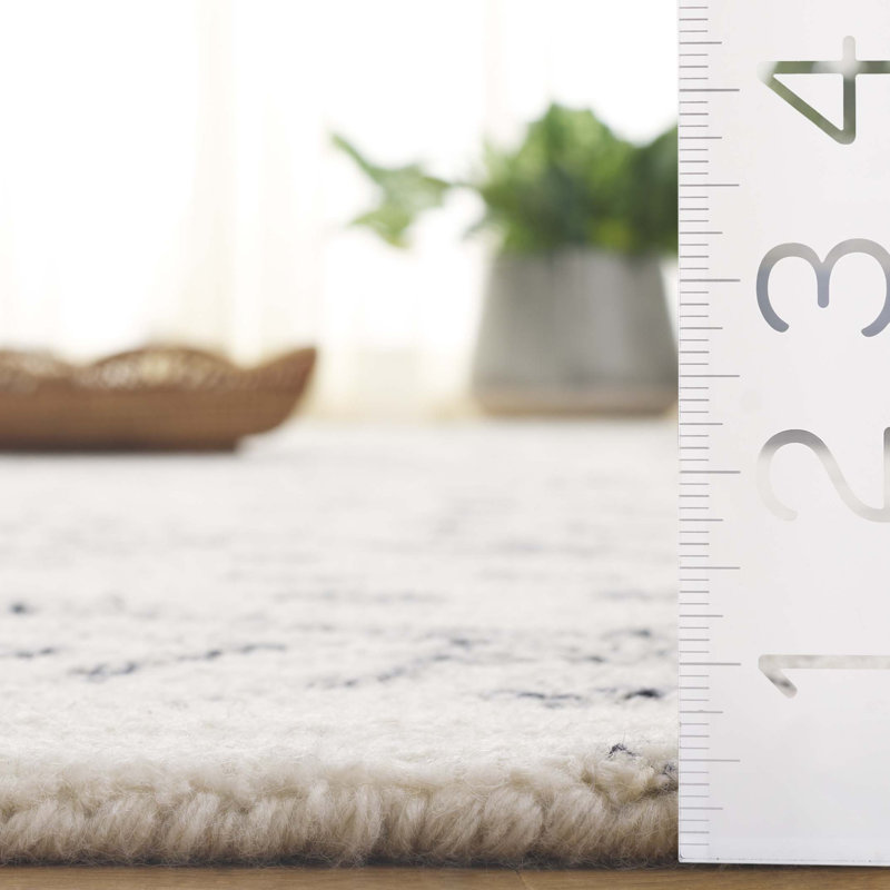 Ebony 929 Hand Tufted Wool/Cotton Geometric Shapes Rug in Ivory/Gray, Runner 2'3" x 9'