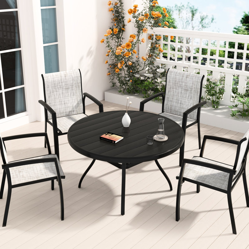 Ensemble de patio 5 pièces comprenant 4 chaises de salle à manger empilables et une table ronde de 103 cm (40,6 po), structure résistante aux intempéries, confortable, trou pour parasol de 4 cm x 4,8 cm (1,57 po x 1,9 po), idéal pour les terrasses de piscine. Composition : métal. Ajustable.