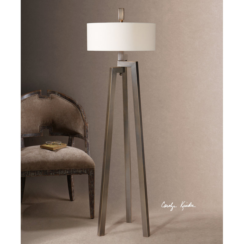 Lampe trépied 60 po Hamden