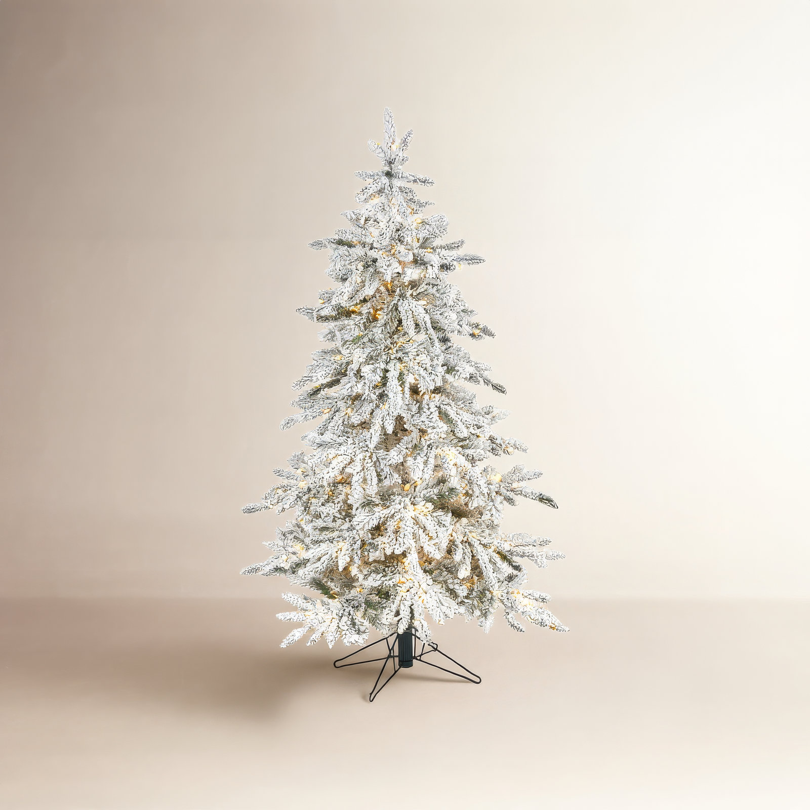 Lighted Christmas Tree, 5' H