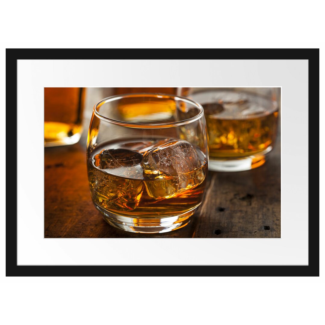 Gerahmtes Poster Goldgelber Whiskey