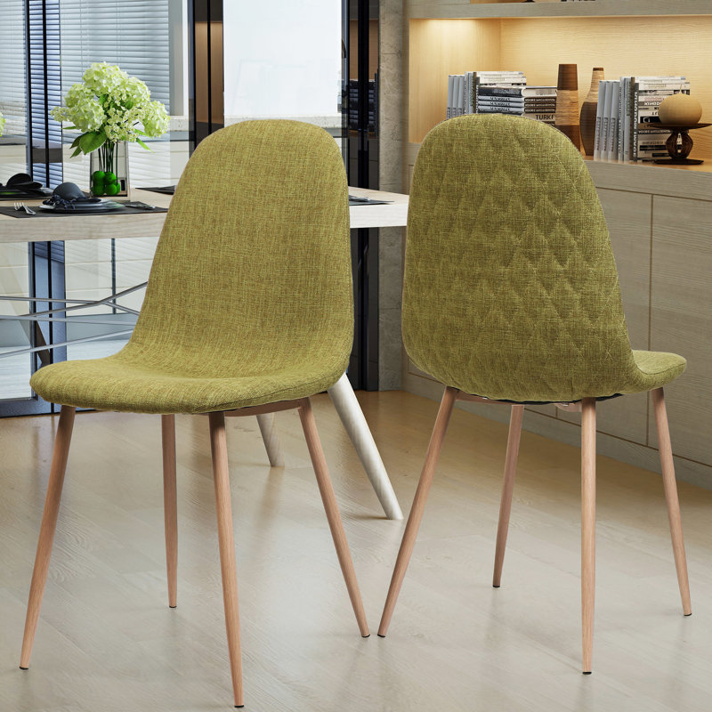 Chaises de salle à manger recouvertes de tissu avec pieds en fer et finition noyer, assemblage requis, l 18 po x P 22,01 po et H 34,93 po
