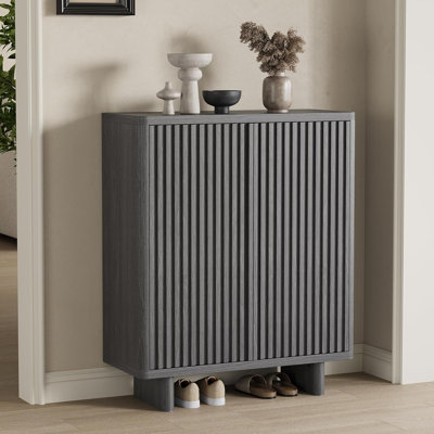 Armoire à chaussures 46 pouces à porte cannelée 46 po, banc de rangement à 5 niveaux avec tablettes réglables