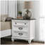 Ensemble de chambre à coucher en bois 5 pièces avec panneau Shiplap, commode, miroir, table de chevet et commode Clelane-112624299