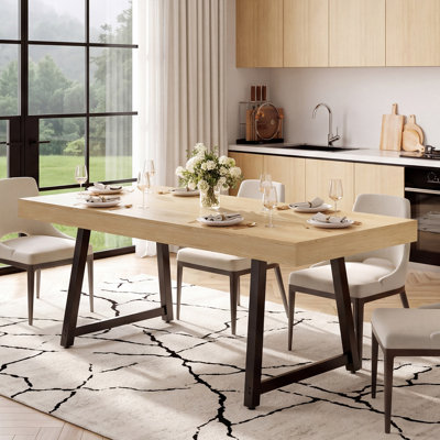 Table de salle à manger moderne en bois naturel industriel avec base en métal noir