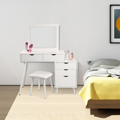 Pulaski Dressing Table with Mirror
