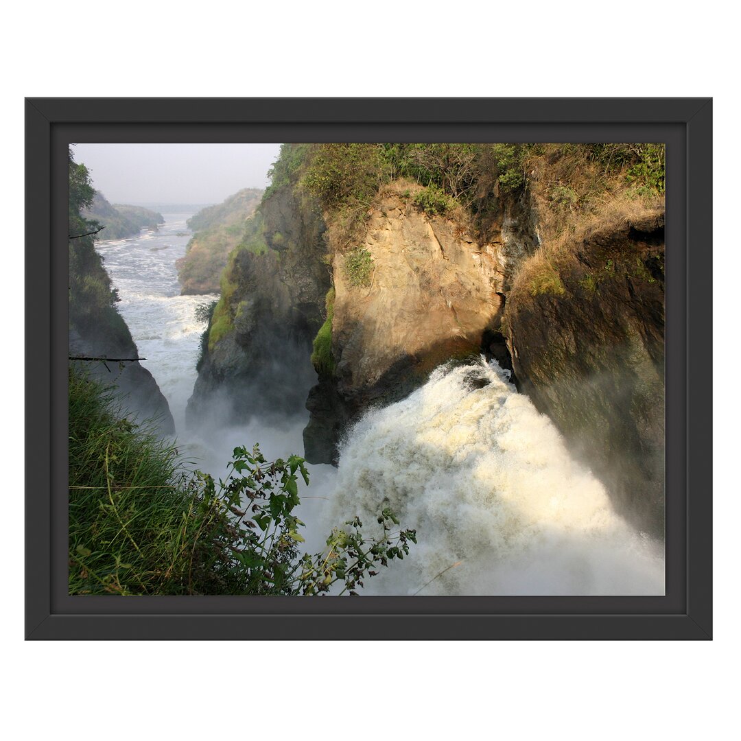 Gerahmtes Wandbild gigantischer Wasserfall