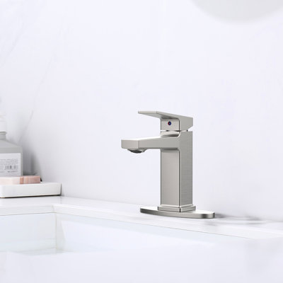 Robinet de lavabo de salle de bain en nickel brossé avec fixation sur le comptoir à une poignée