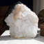 Apophyllite glacée cubique avec stilbite