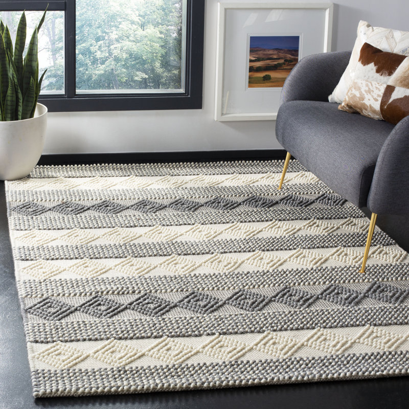 Jacques Hand Woven Wool/Cotton Southwestern Rug in Ivory/Gray, Rectangle 5' x 8'