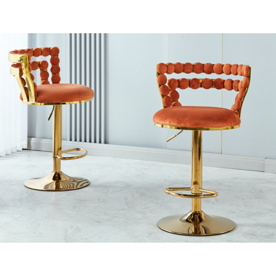 Élégante chaise de bar dorée de 2 pièces avec coussins et fabrication en métal pour différents endroits Rembourrage confortable