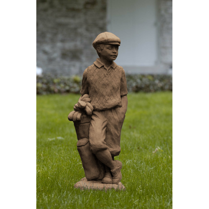 Statue mâle golfeur, Pierre calcaire vieillie