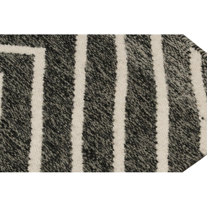 Hand Knotted Wool Area Rug in Gray