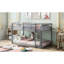 Lit superposé moderne au-dessus d'un lit simple avec meubles de chambre à coucher en échelle-385325703