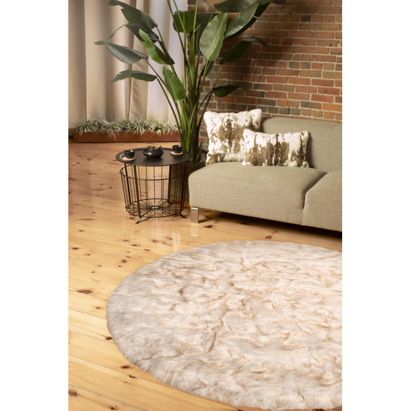 Leakes Tan Faux Fur Ombre Flokati Washable Non Skid Area Rug, Round 6'