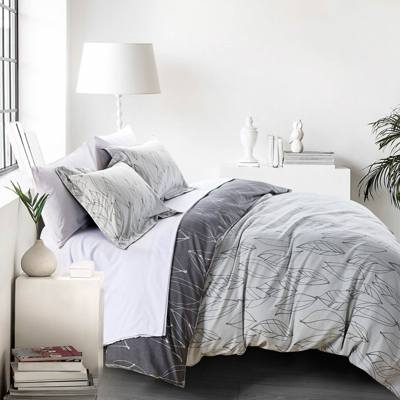 Vilano Choice Reversible Oversized Duvet Cover Set with matching shams, Queen Duvet Cover + 2 Shams, Black