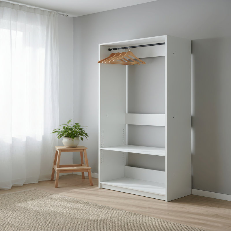 Penderie 32 "en bois blanc avec une tringle