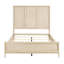Lit très grand contemporain, tête de lit à trois panneaux, finition brune, lit pour le confort de la chambre à coucher avec style, ton, design,