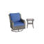 Deux chaises pivotantes et une table d'appoint JB