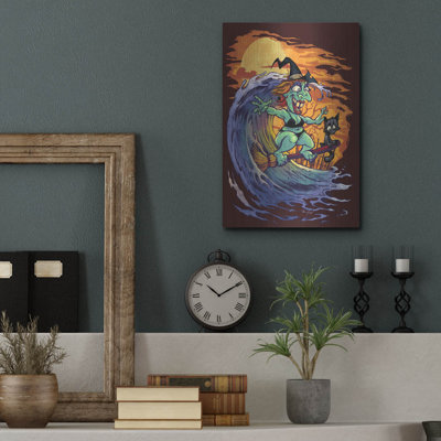 «Halloween At The Beach Witch» par Flyland Designs