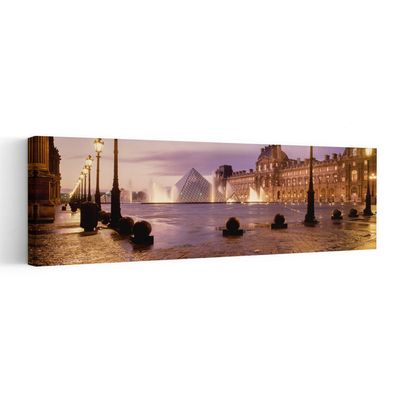Louvre, musée, musée d'art contemporain, H 60 po x l 20 po