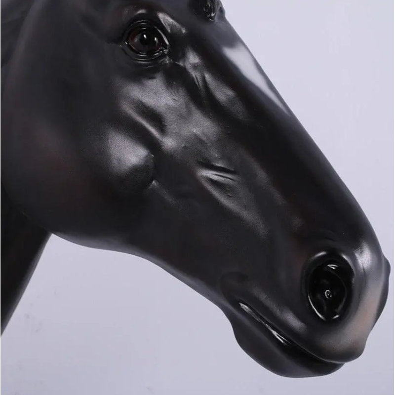 Statue tête de cheval, Noir