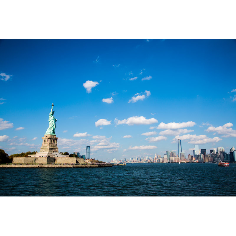 Statue Of Liberty by YiuCheung - Wrapped Canvas Print, 30cm H x 46cm W