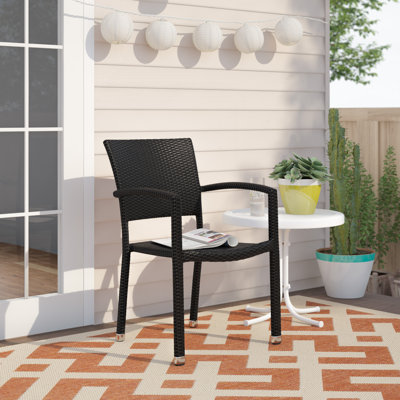 Chaise de patio empilable Brade