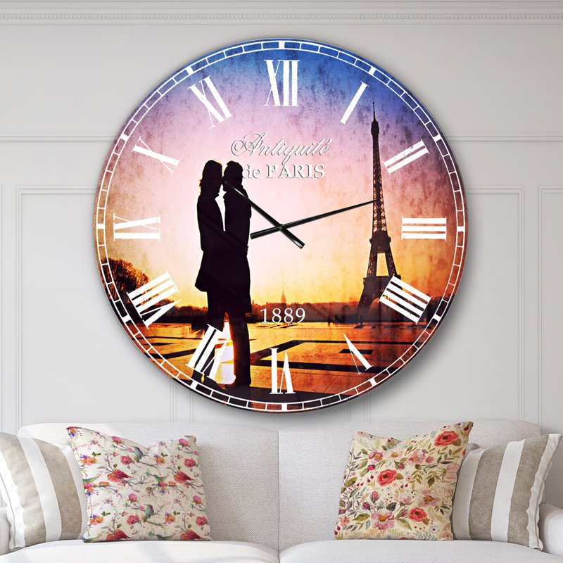 Horloge murale Eiffel, Surdimensionné