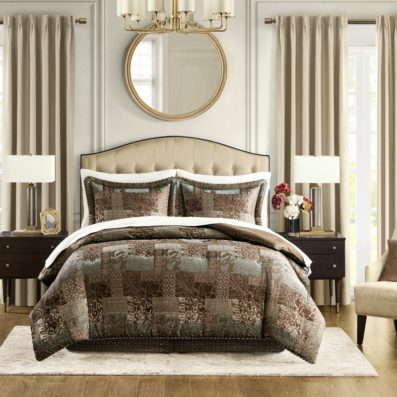 Édredon 4 pièces pour lit très grand rouge - Comprend 1 édredon, 2 taies décoratives, jupe, processus amélioré 2022, fermetures à glissière cachées sur le dessus en chenille avec revers uni, taies décoratives en satin antique et
