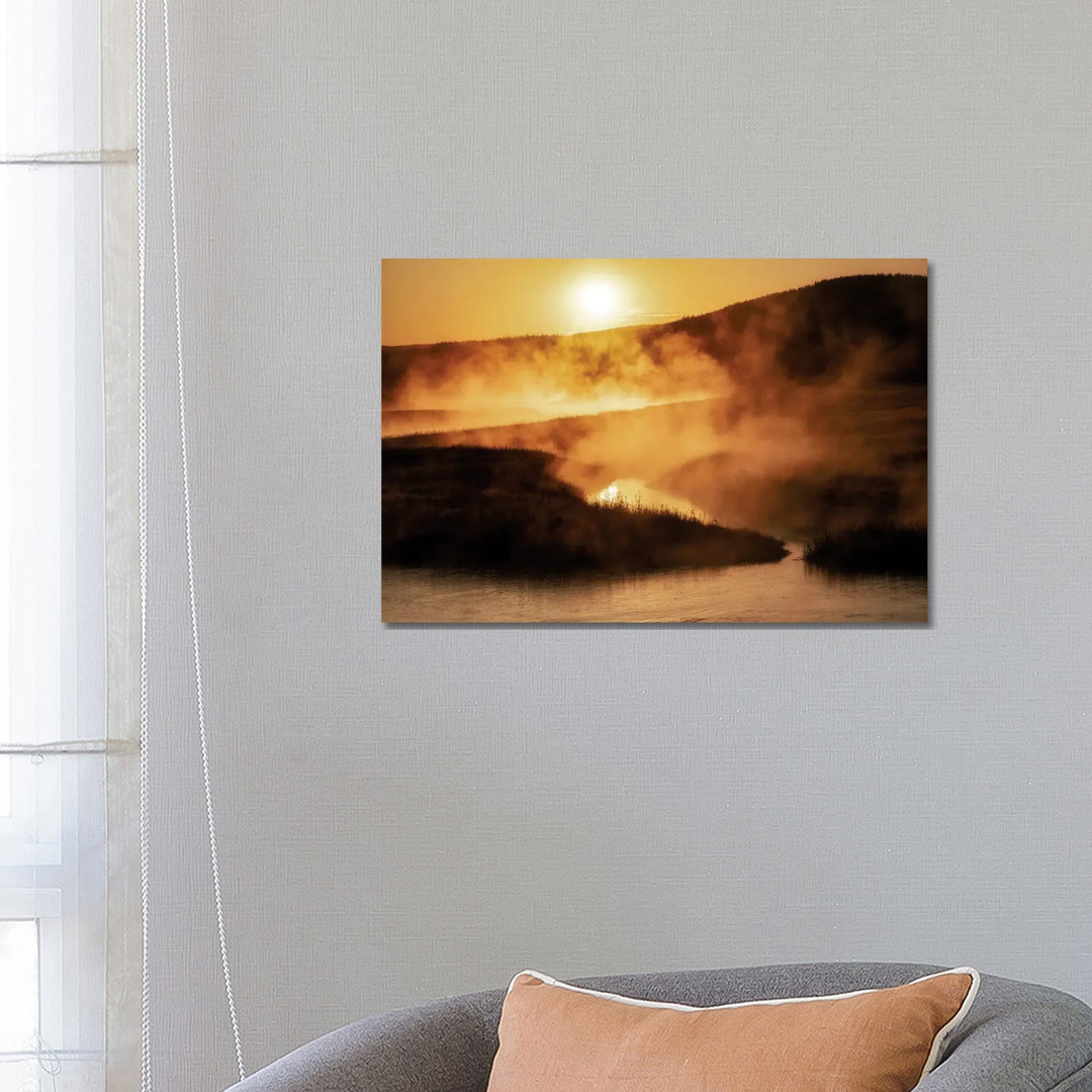 Madison Sunrise II von Dennis Frates - Galerie-verpackte Leinwand Giclée auf Leinwand