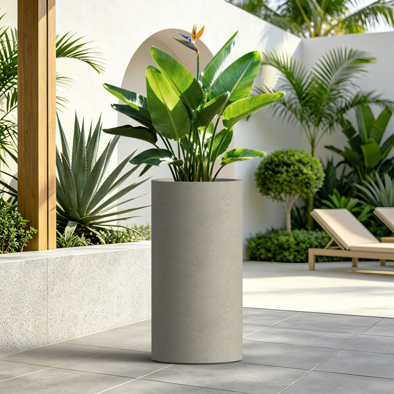 Pot à fleurs en ciment Modern Modern, 27.76" H x 14.17" W x 14.17" D, Warm Gray