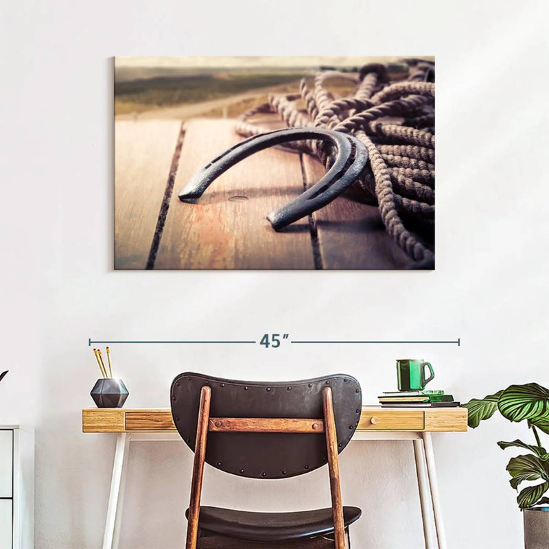 Lelar Horseshoe, 26" H x 39" W