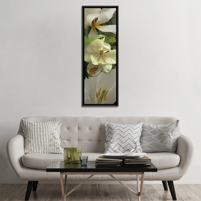 « close-up of orchidée florals iv », reproduction de photo sur toile, H 60 po x l 20 po x P 1,5 po, Toile avec cadre noir