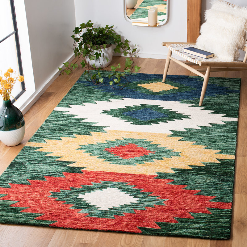 New Bedford Hand Tufted Wool Southwestern Rug, Rectangle 5' x 8'