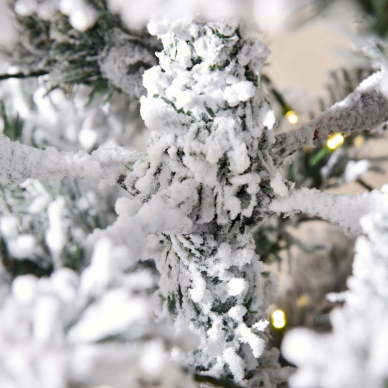 Sapin de Noël artificiel enneigé 6 pi avec des branches réalistes, 250 lumières DEL et 462 pointes