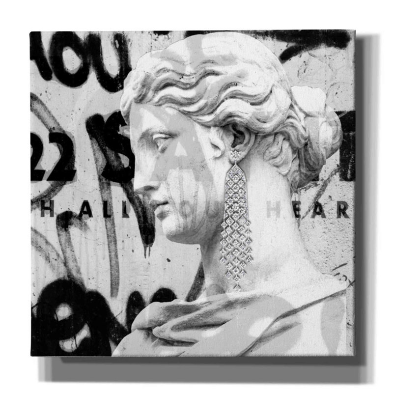 «Graffiti Bust 1» par Karen Smith, art mural sur toile, H 37 po x l 37 po x P 1,5 po