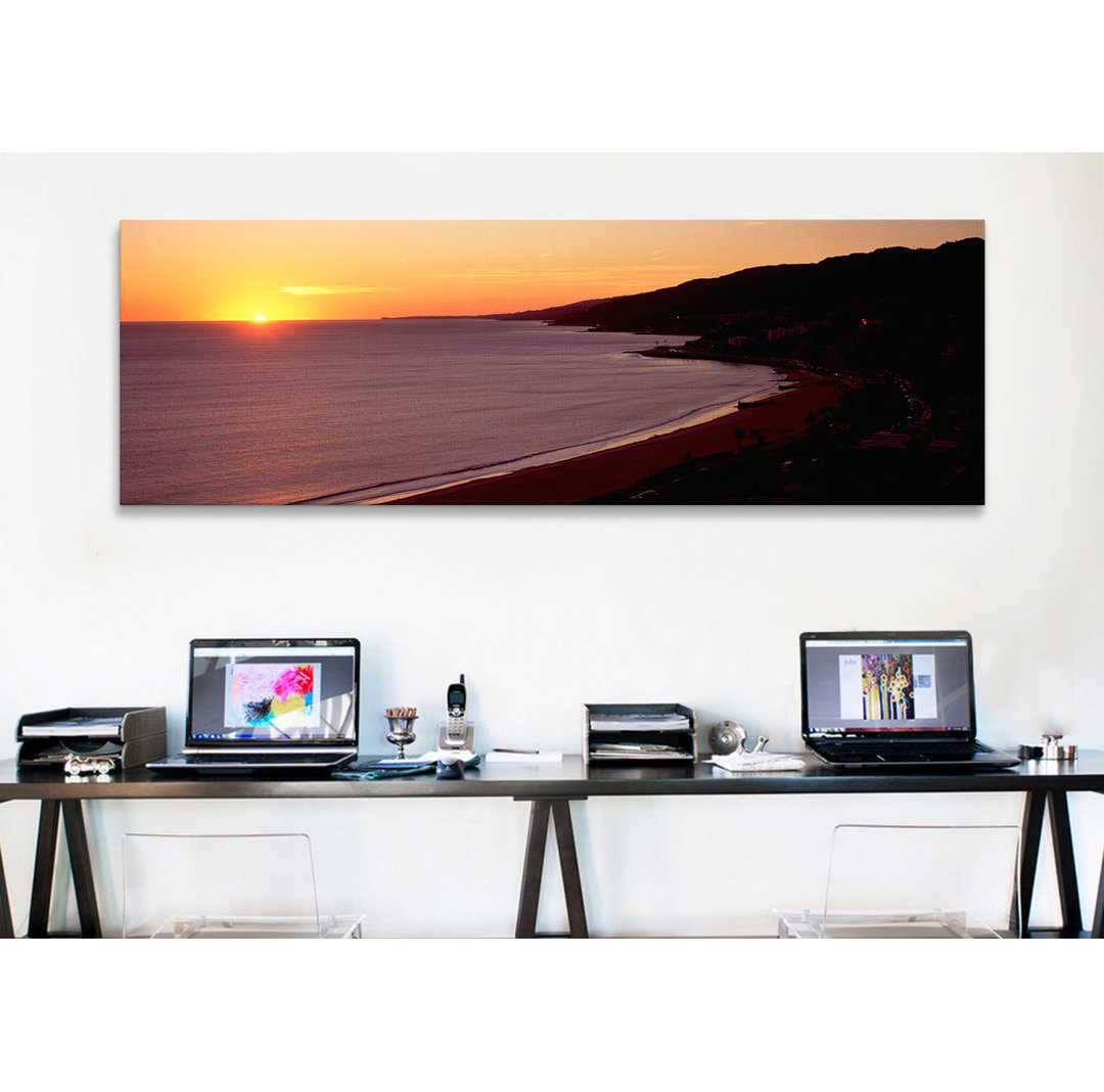 'Malibu Beach at Sunset in Los Angeles County, California' Photographic Print on Canvas East Urban Home 