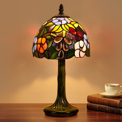 Lampe de table moderne style Tiffany de 48 cm (19 po), abat-jour en verre coloré de 30 cm (12 po) avec base en métal vintage, ampoule incluse, interrupteur marche/arrêt intégré, idéale pour le salon, la chambre, le bureau ou un bureau à domicile.