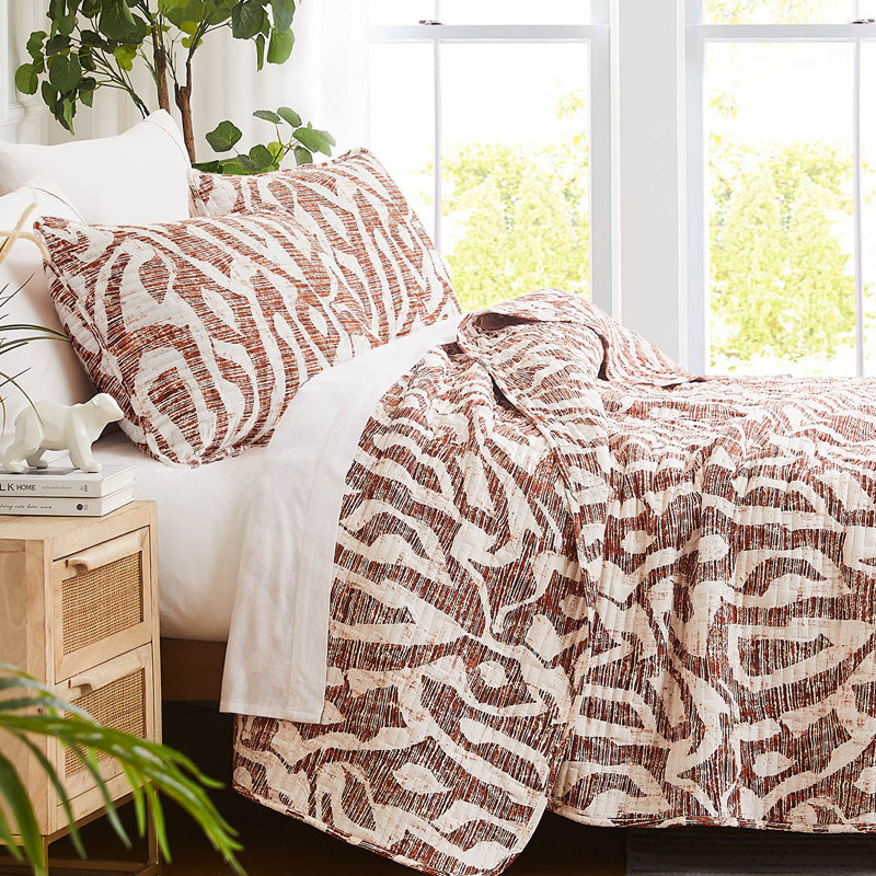 Ensemble de courtepointe légère surdimensionnée avec taies décoratives Khari par Southshore Fine Linens, Rouille