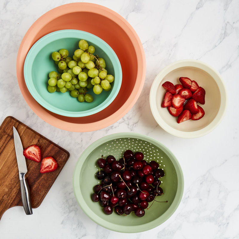 Assorted Color Plastic 4-Piece Mixing Bowl and Colander Set