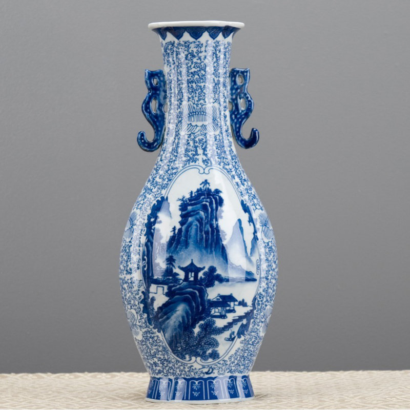 Vase de table en porcelaine bleu / blanc festonné