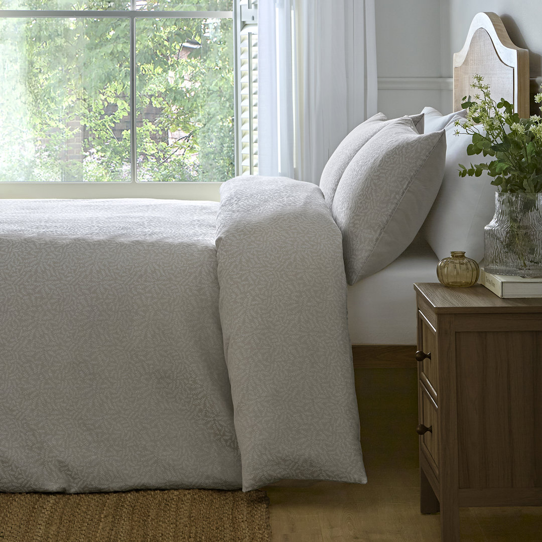 Dreams & Drapes Ditsy Leaf Jacquard Cotton Blend Floral Duvet Cover Set with Pillowcases